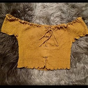 Yellow crop top 💛